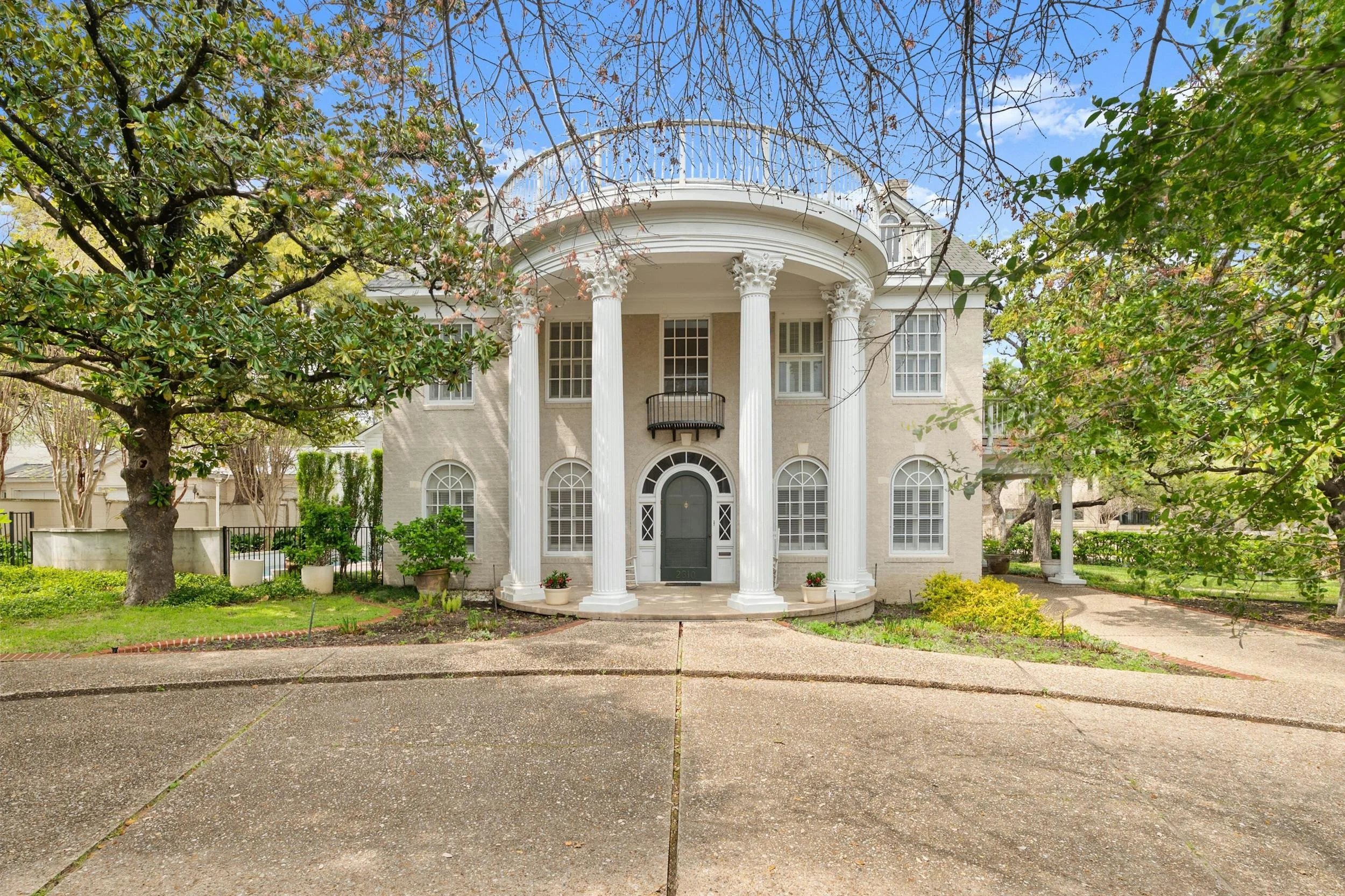 2310 Windsor Road — Nicole Kessler Group